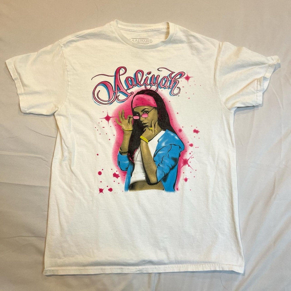 Aaliyah Portrait Cotton Tee Shirt Size Small‎ Hip Hop Babygirl